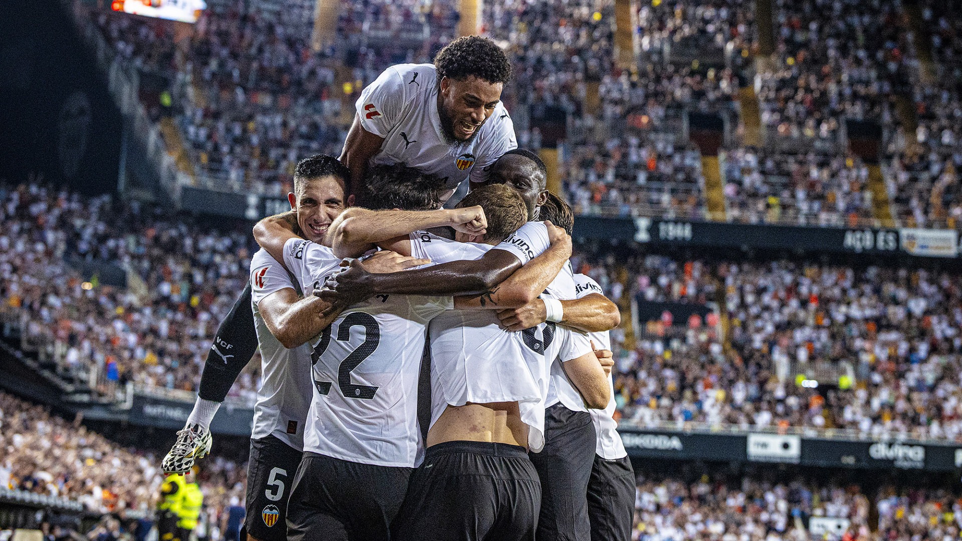 Nhận định soi kèo Burgos vs Valencia lúc 03h00 ngày 16/1/2026 nhan-dinh-soi-keo-burgos-vs-valencia-luc-03h00-ngay-16-1-2026-1